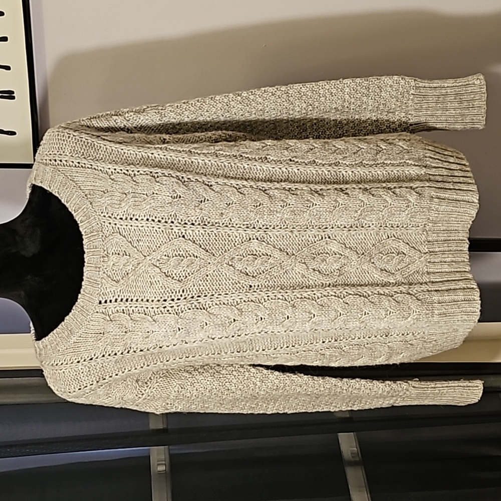 If It Were Me Gray Cable Knit Sweater M